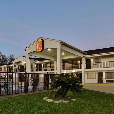 Super 8 By Wyndham Biloxi Ocean Springs Hotel